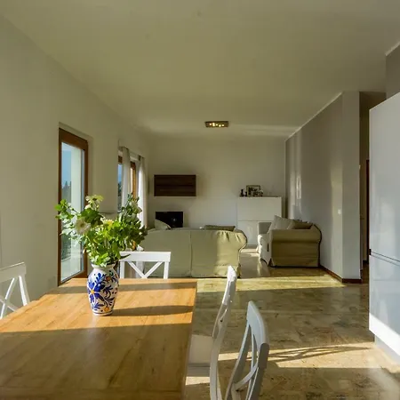 Nonna Villa